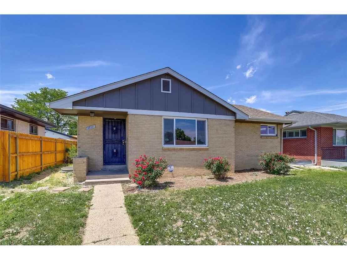 Photo of 3685 Jasmine St