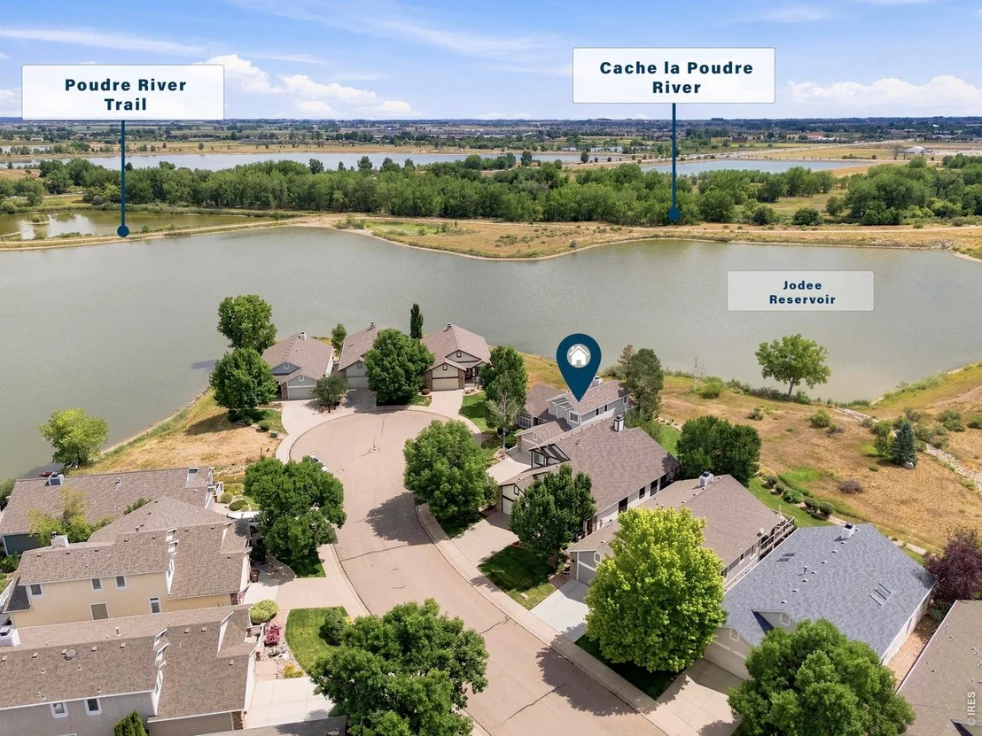 Photo of 535 Lakeside Pl