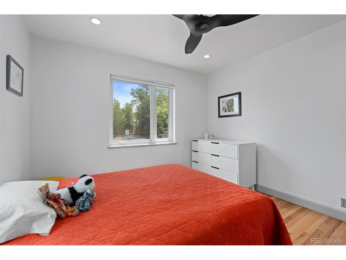 Photo of 1295 Forest St