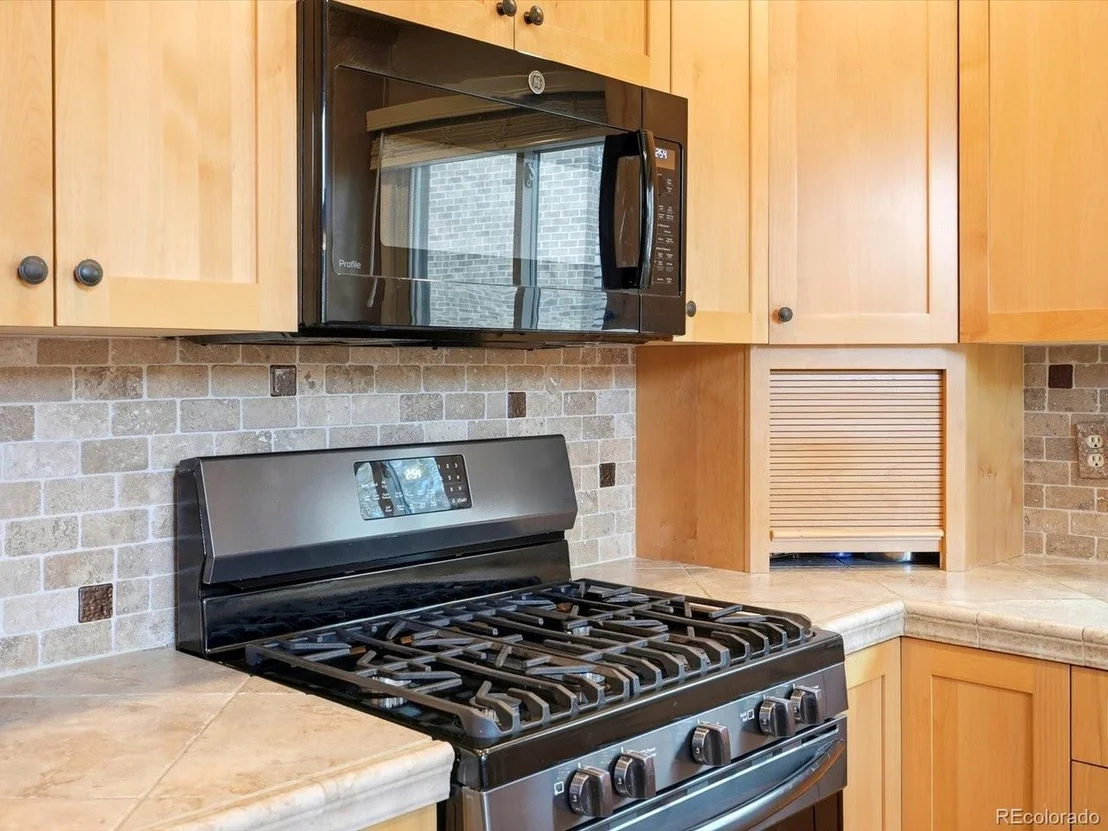 Photo of Unit C at 16082 Deer Ridge Dr