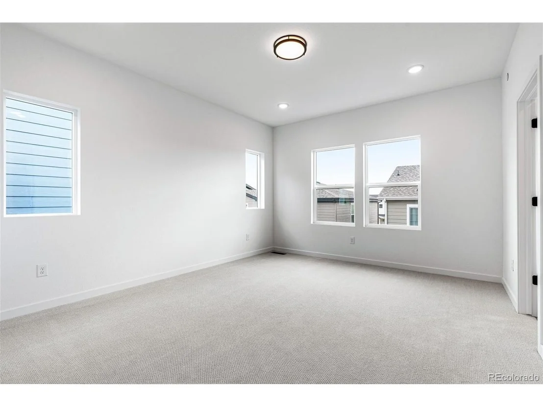 Photo of 356 Fox Ln