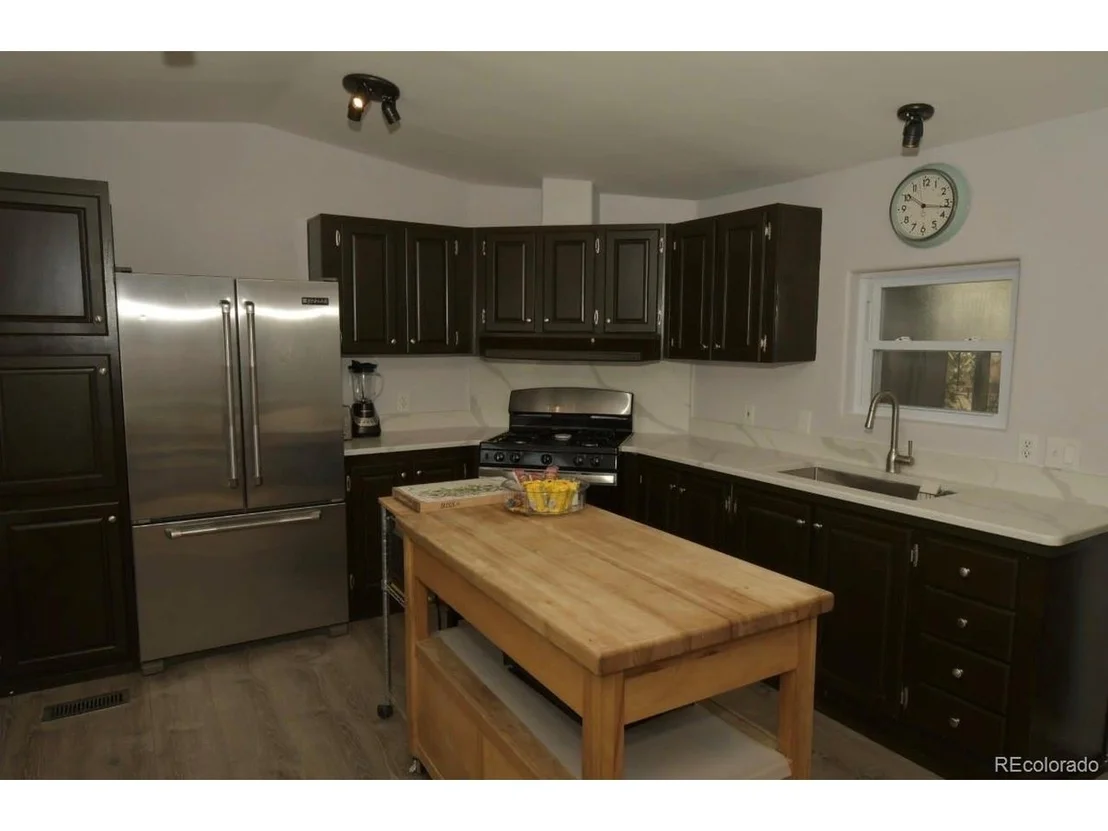 Photo of 27378 Red Cloud Ave