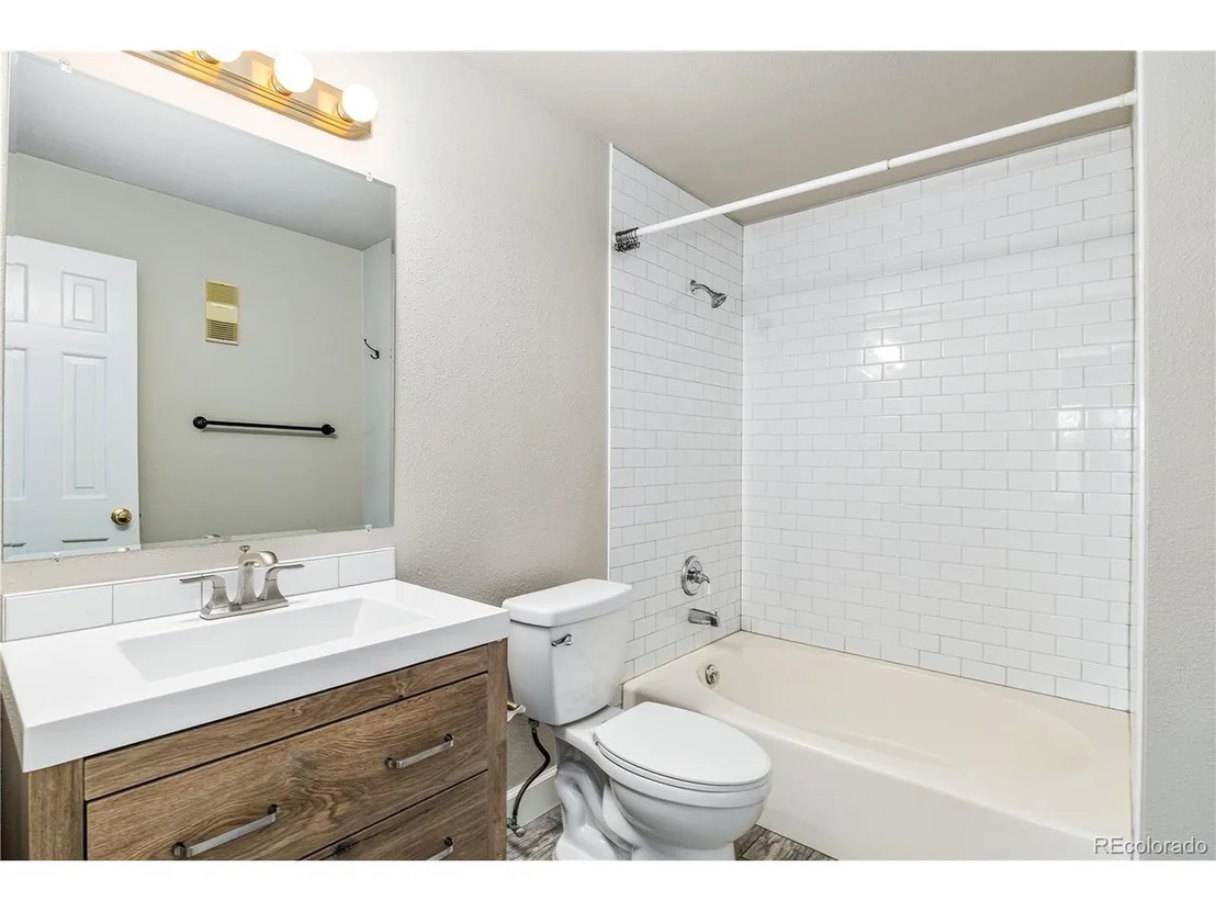 Photo of Unit 306 at 211 Wright St
