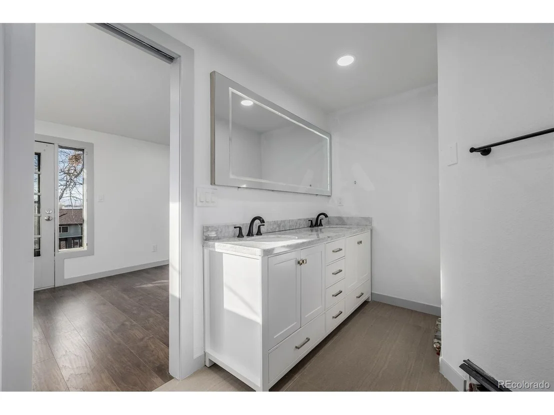 Photo of 115 Johnson St