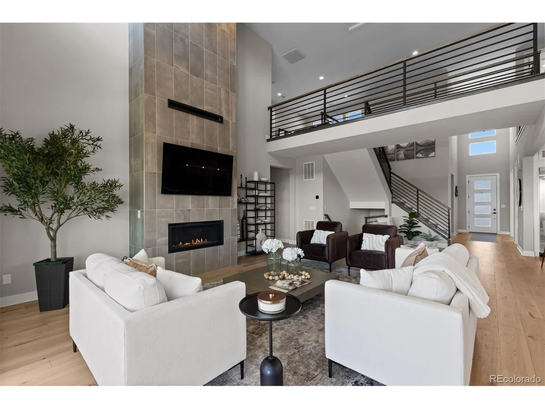 Photo of 5932 Los Olivas Pt