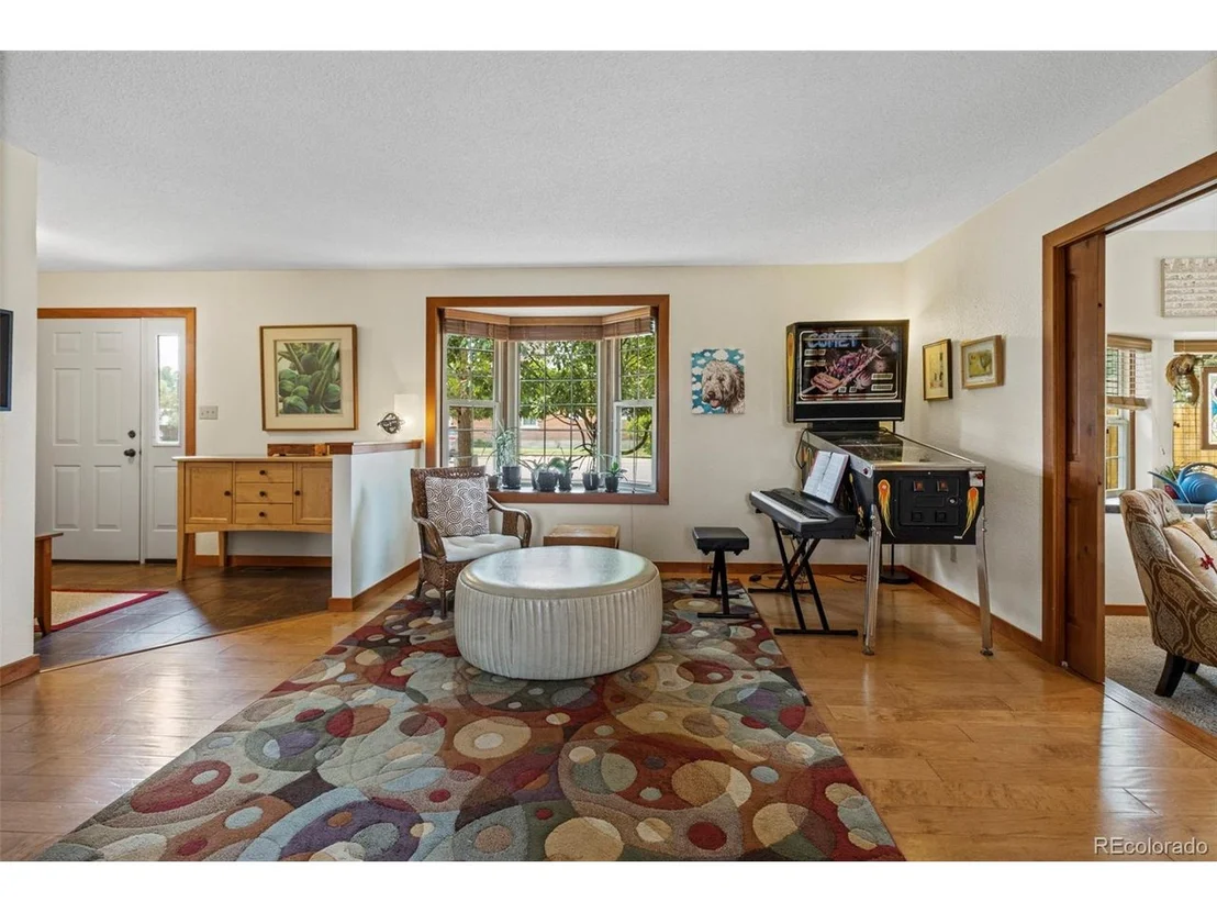 Photo of 326 W 9th St