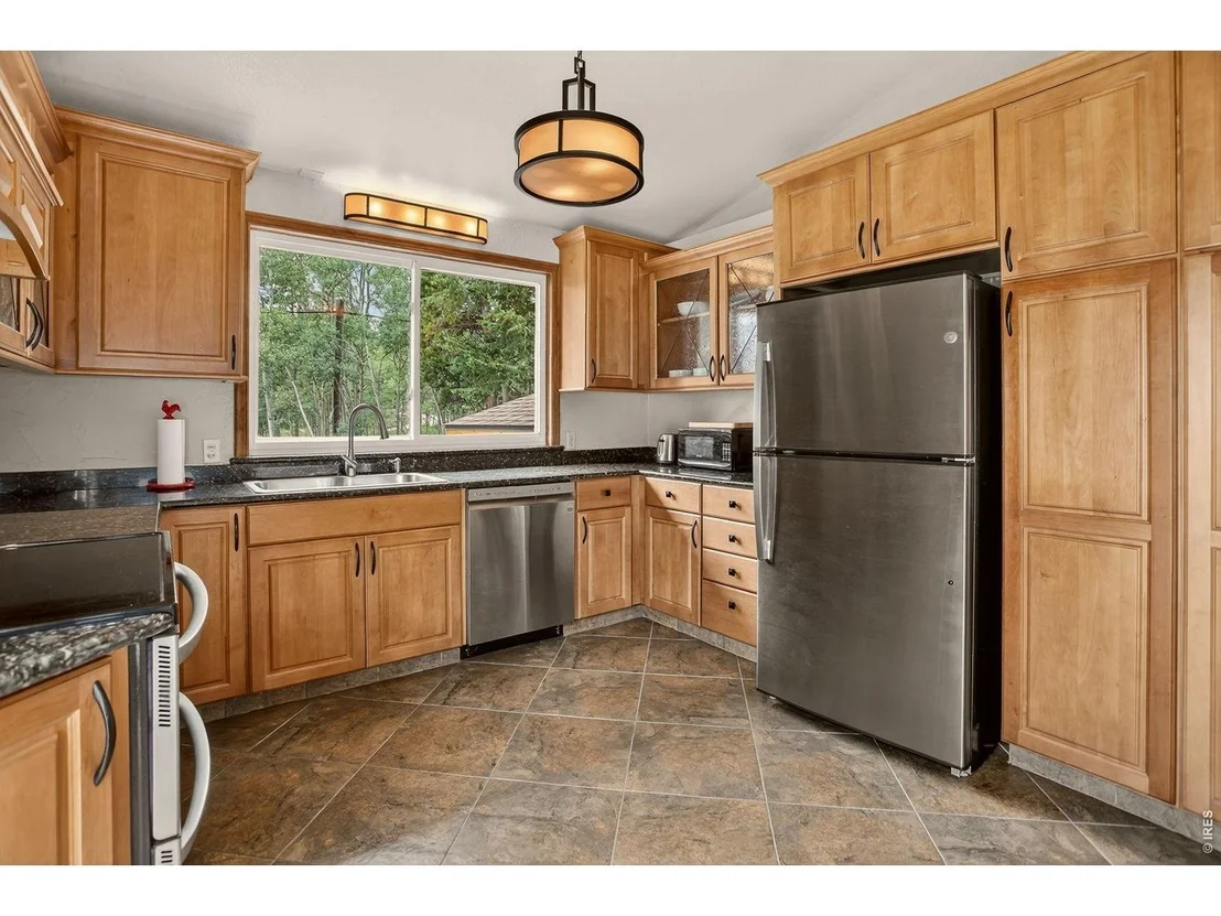 Photo of 233 Deer Cir