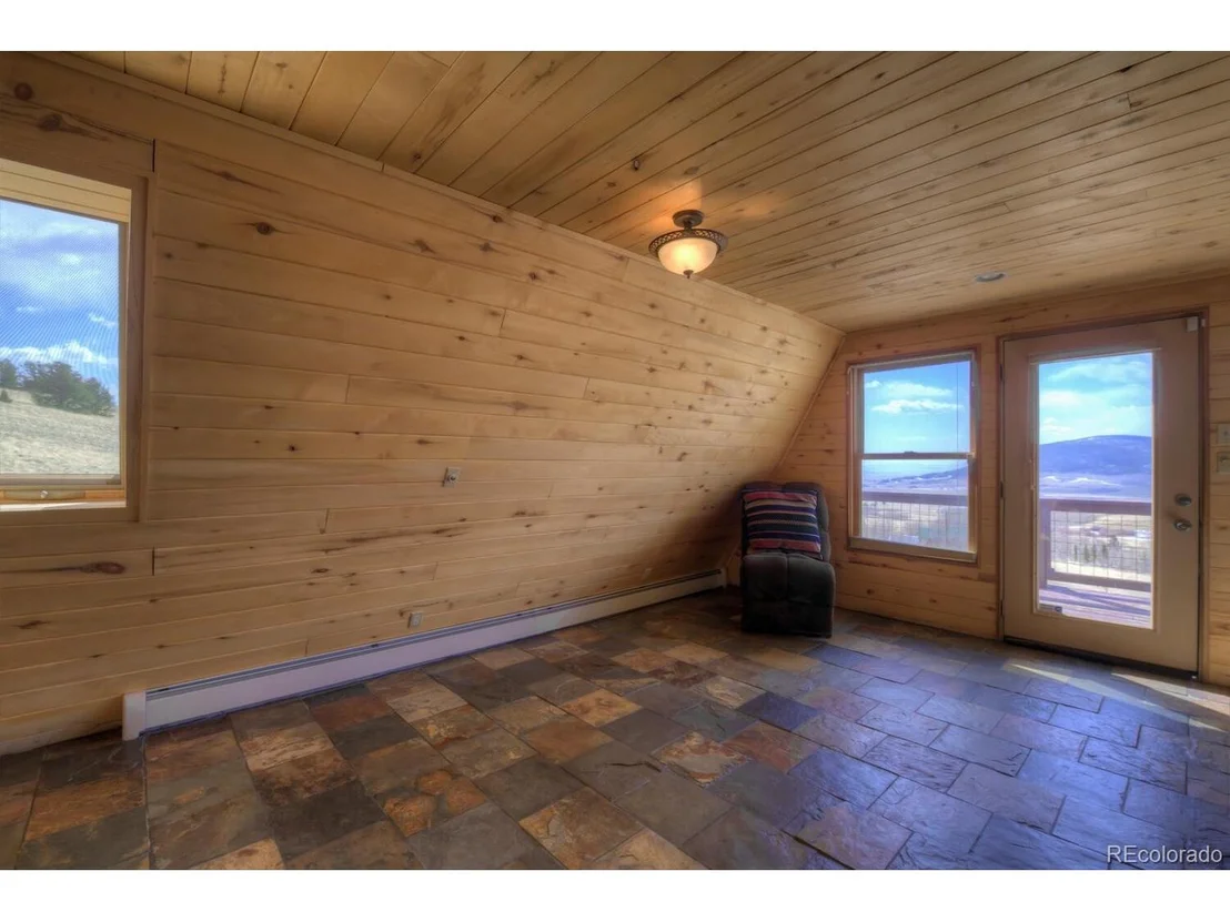 Photo of 257 Round Hill Rd