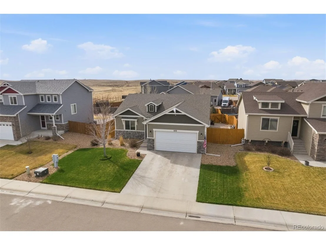 Photo of 102 11th Ave