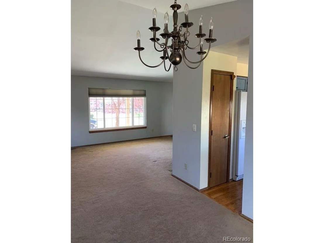 Photo of 3109 N Oak Cir
