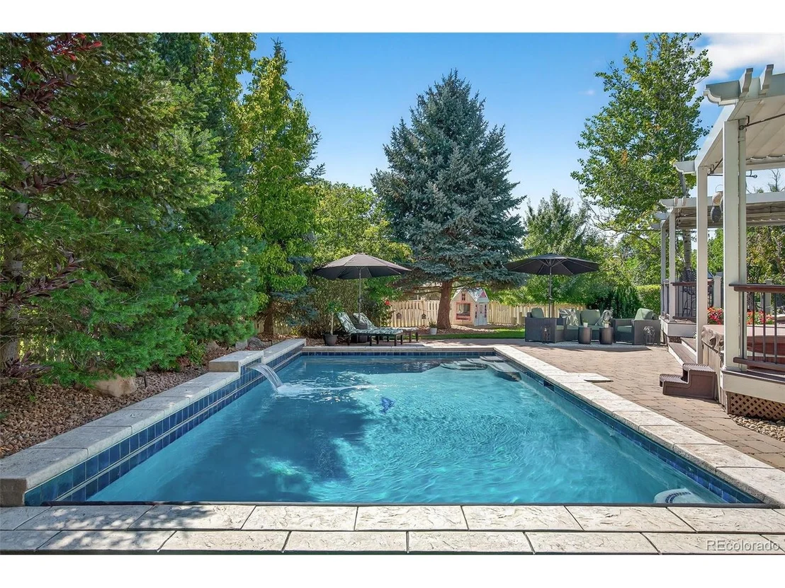 Photo of 6114 Devinney Ct