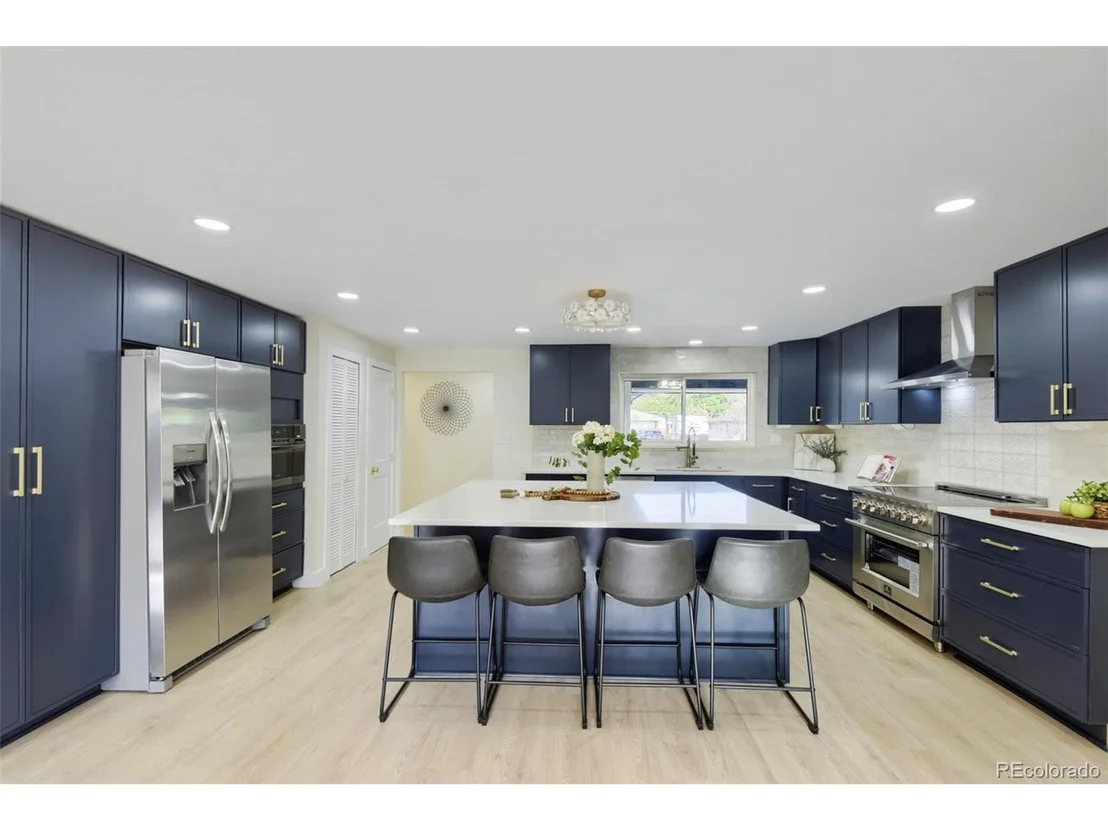 Photo of 6077 Flower St