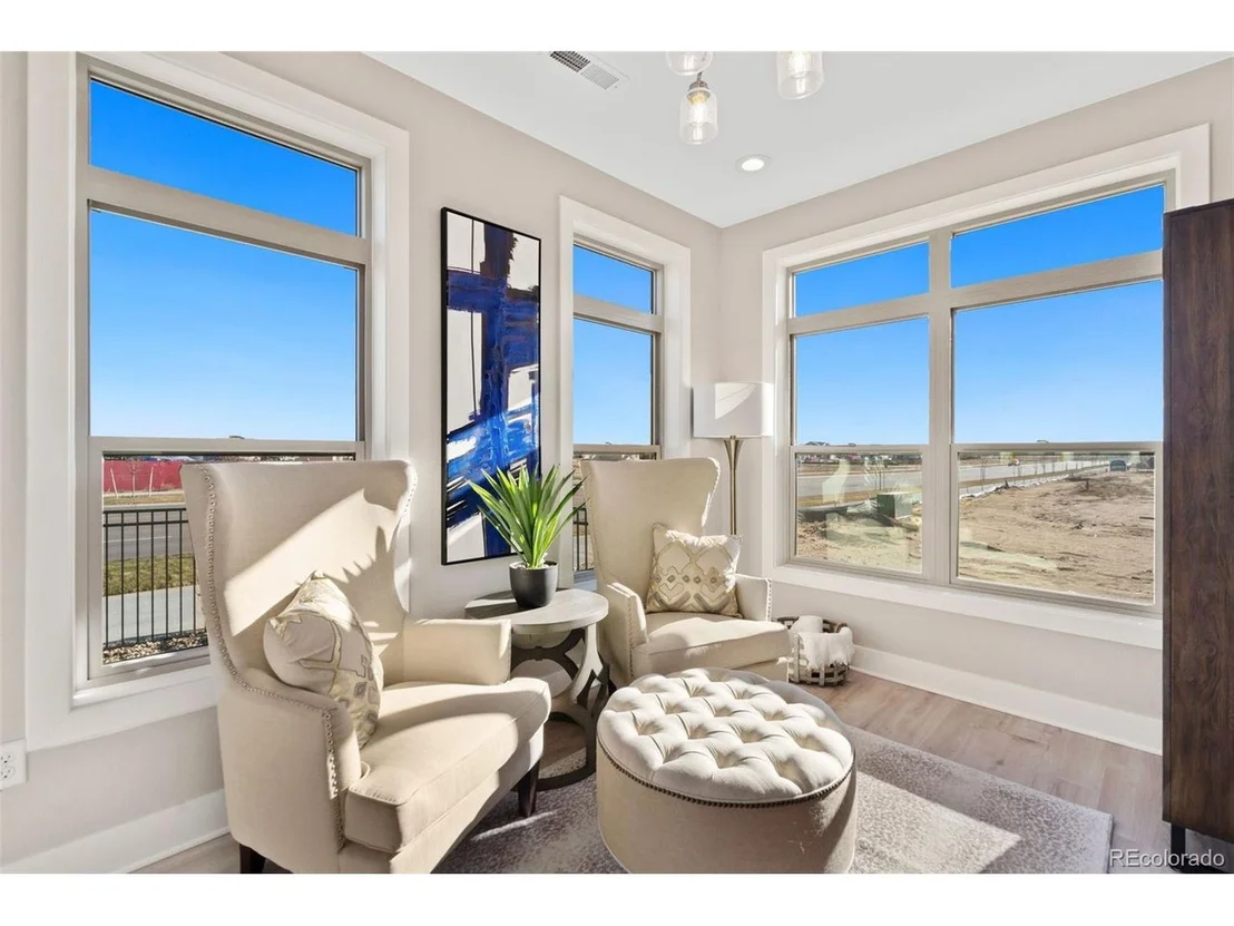 Photo of 335 Josef Cir