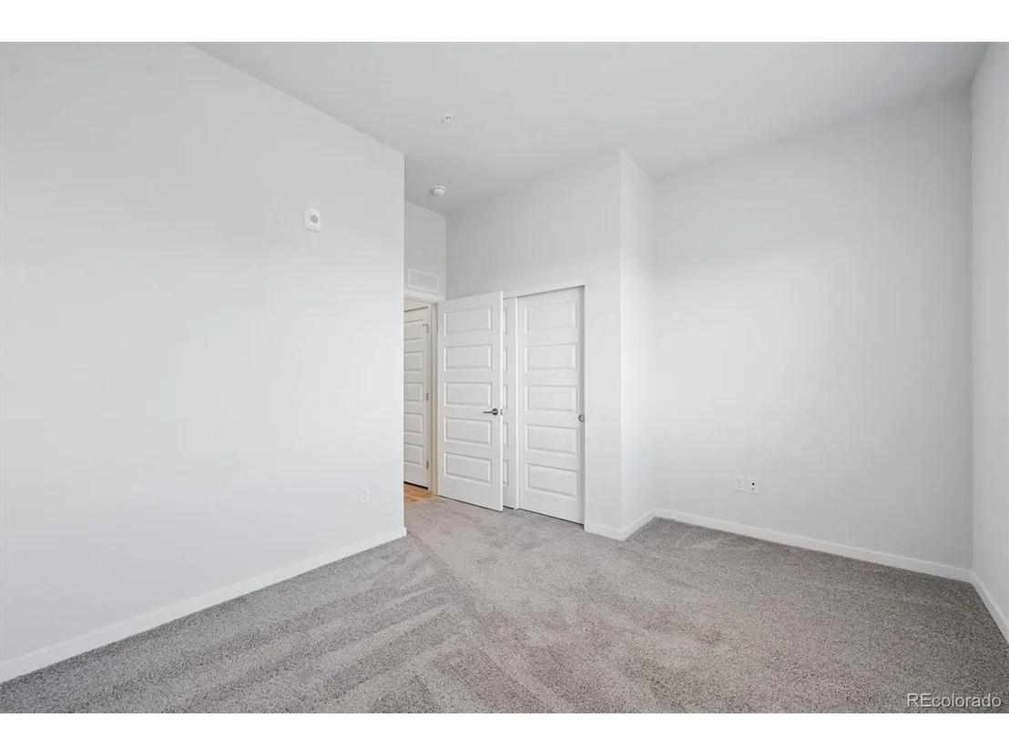 Photo of Unit 401 at 483 Interlocken Blvd