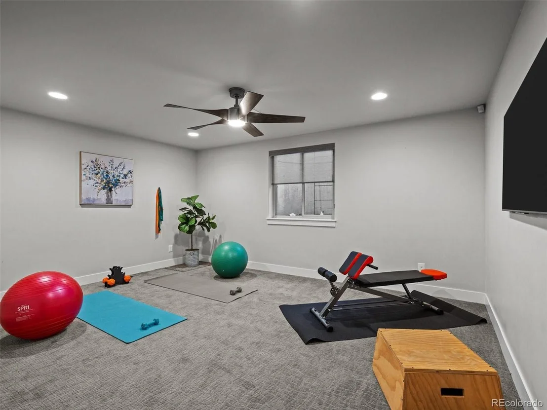 Photo of 9487 Winding Hill Way