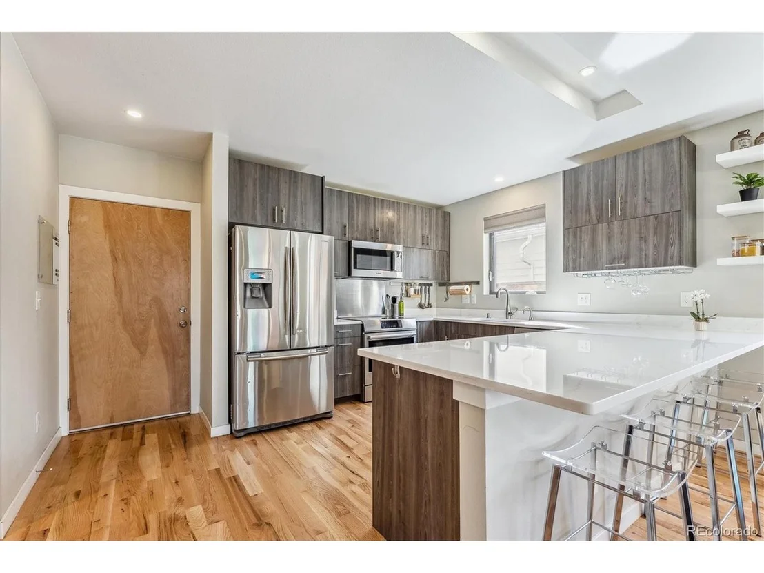Photo of 6942 Juniper Ct