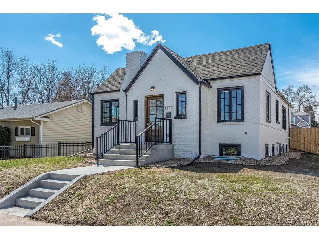 Photo of 3343 Lowell Blvd