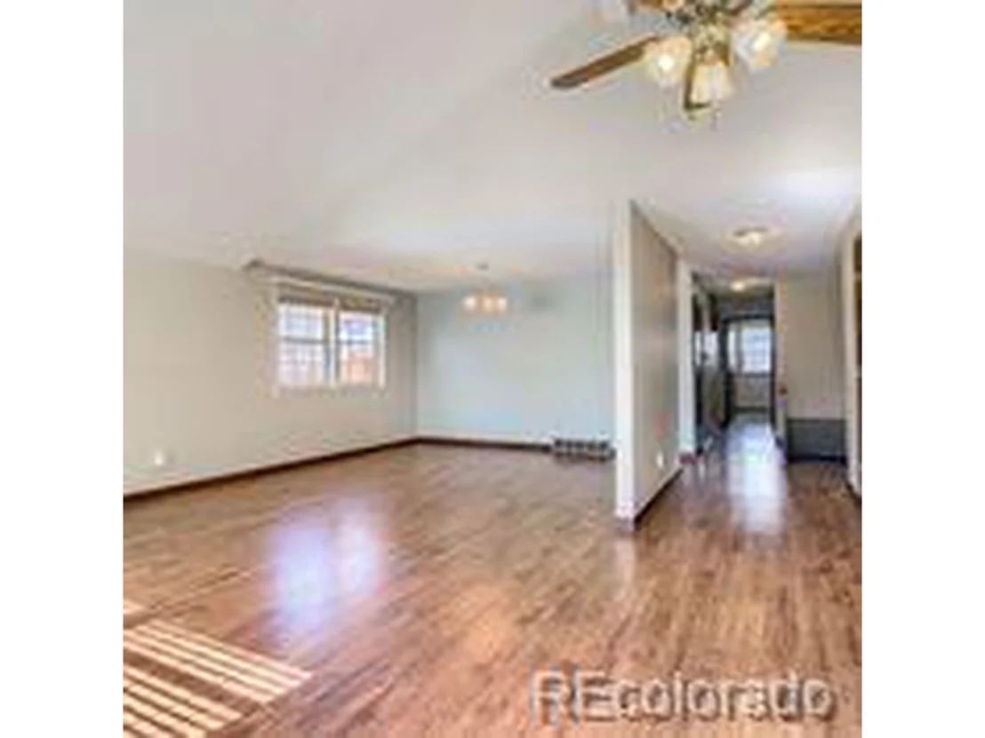 Photo of 8271 Iris St