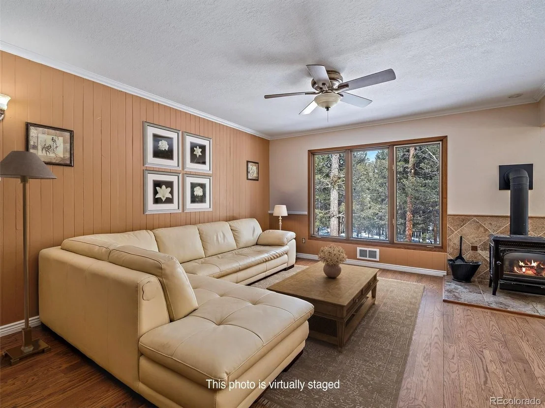 Photo of 1293 Woodside Dr