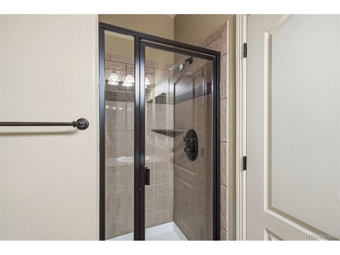 Photo of 10977 Glengate Cir