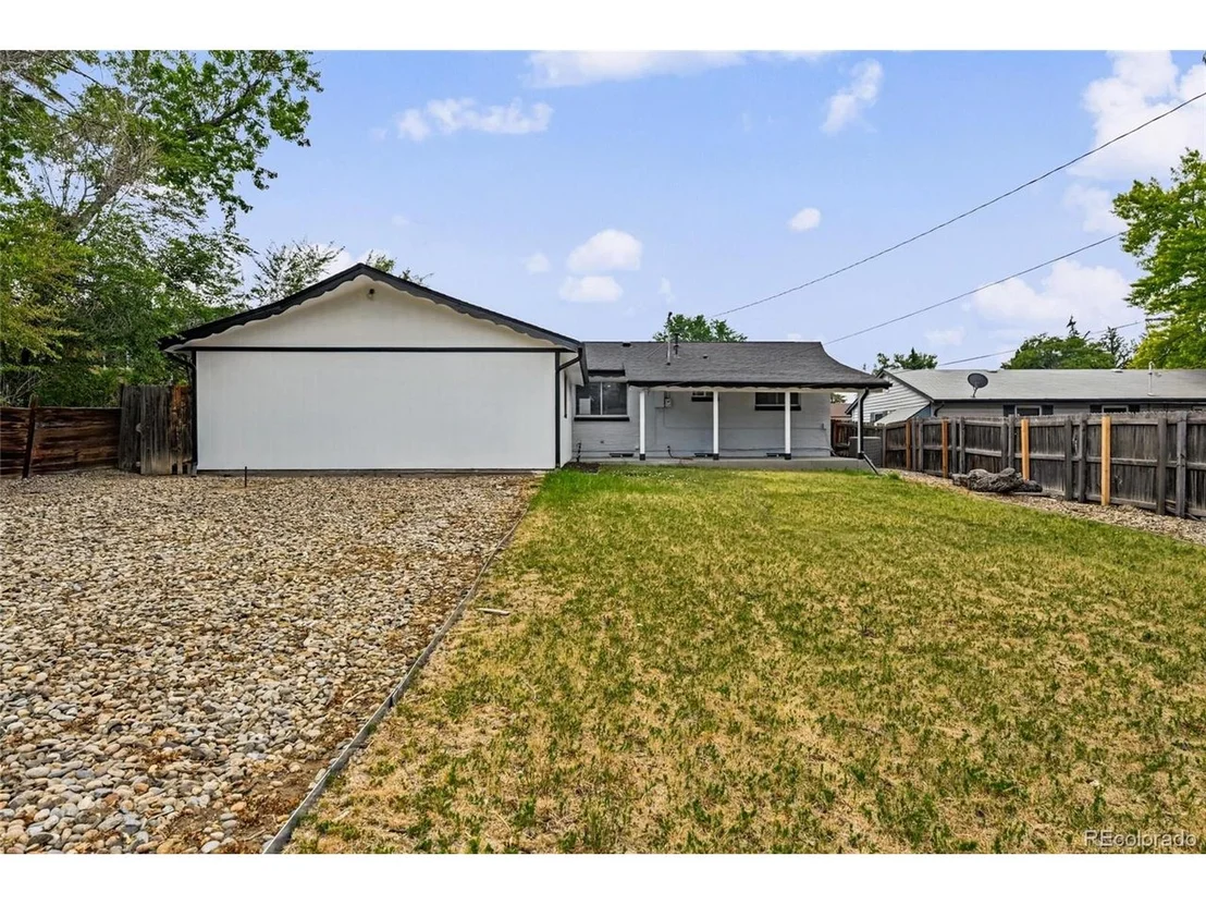 Photo of 8191 Baylor Ln