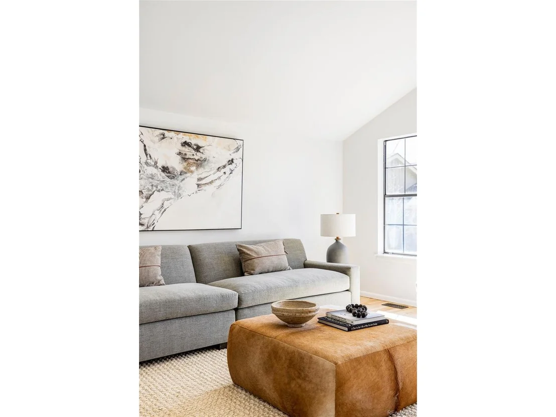 Photo of 8174 Field Cir