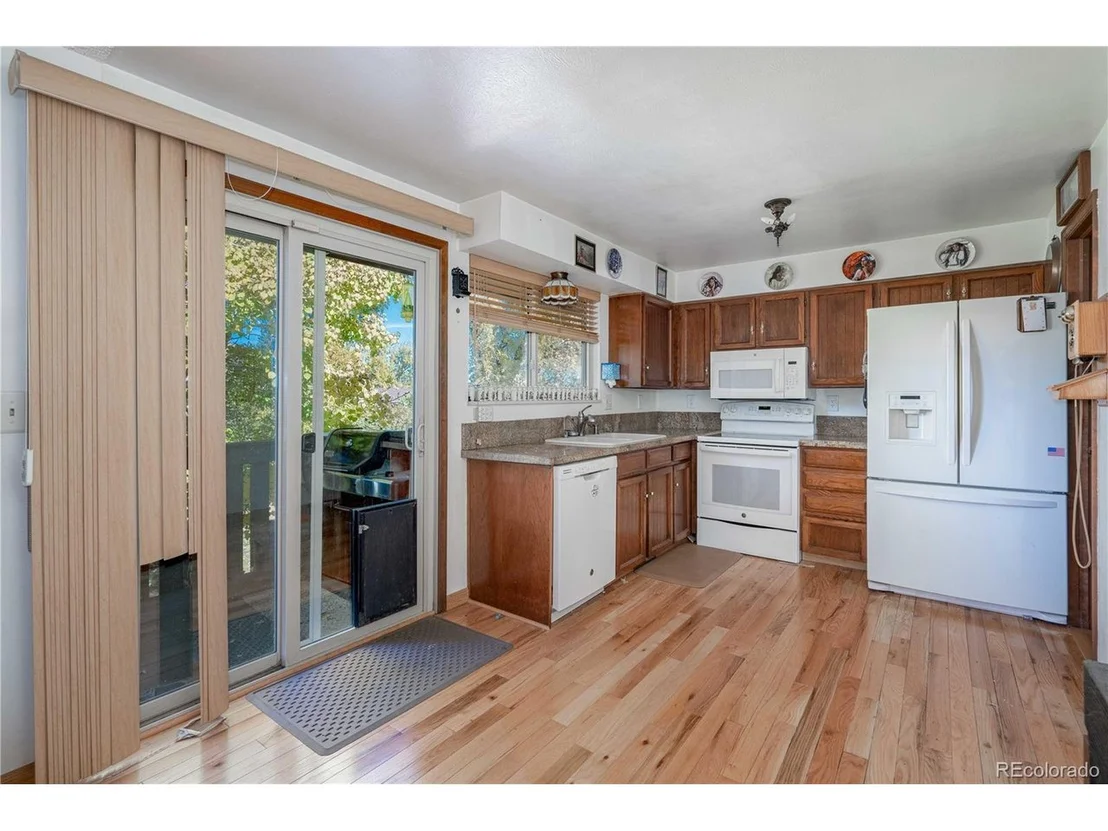 Photo of 9511 Sierra Dr
