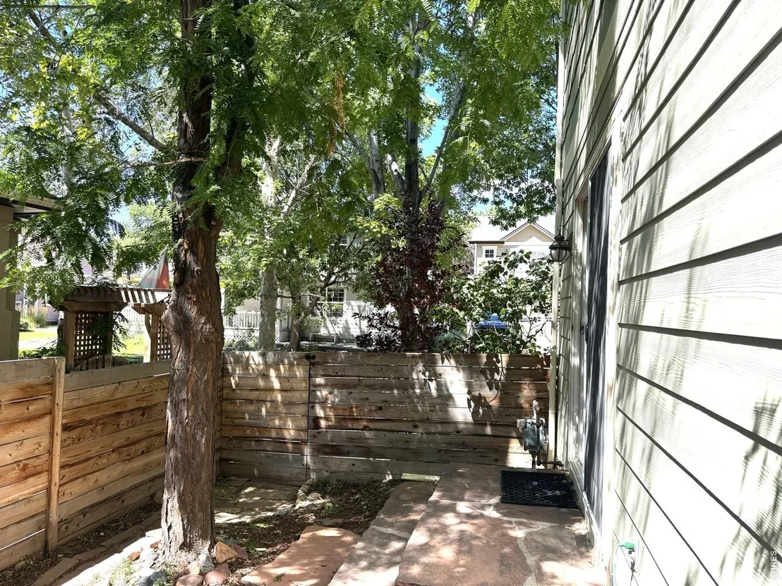 Photo of 1202 Della St