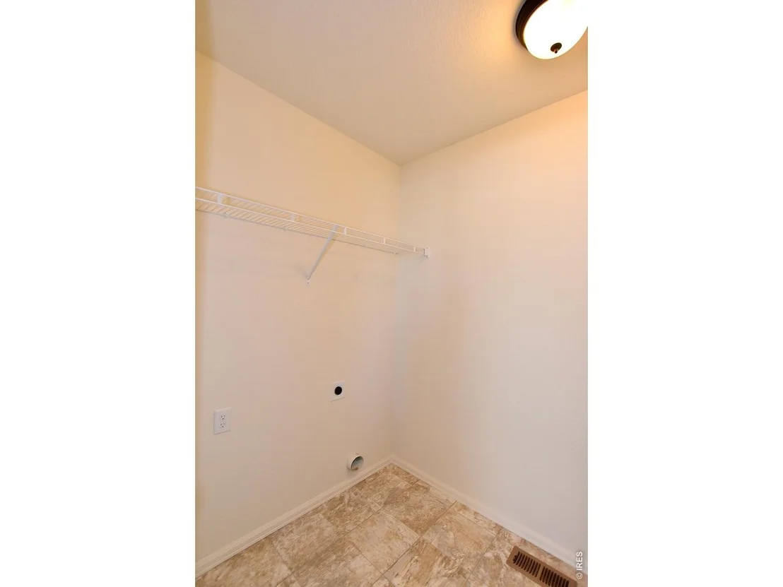 Photo of 2418 Juno Ln