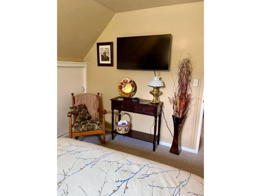 Photo of 820 Riverside Dr