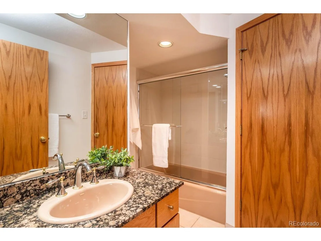 Photo of 2695 Linden Dr