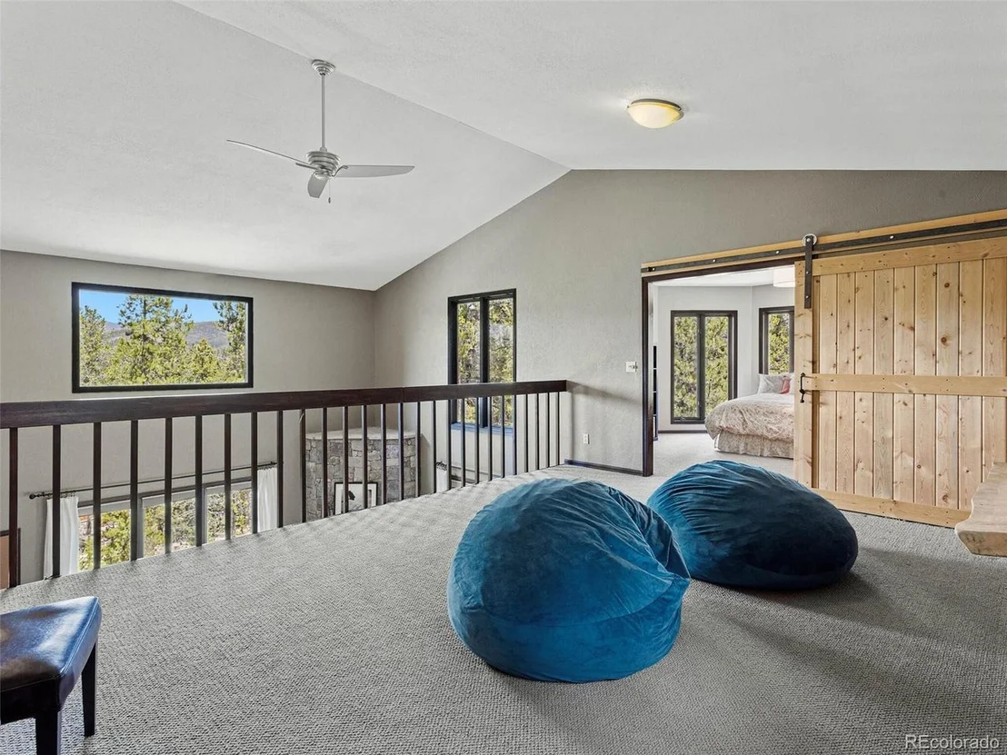 Photo of 400 Golden Dr