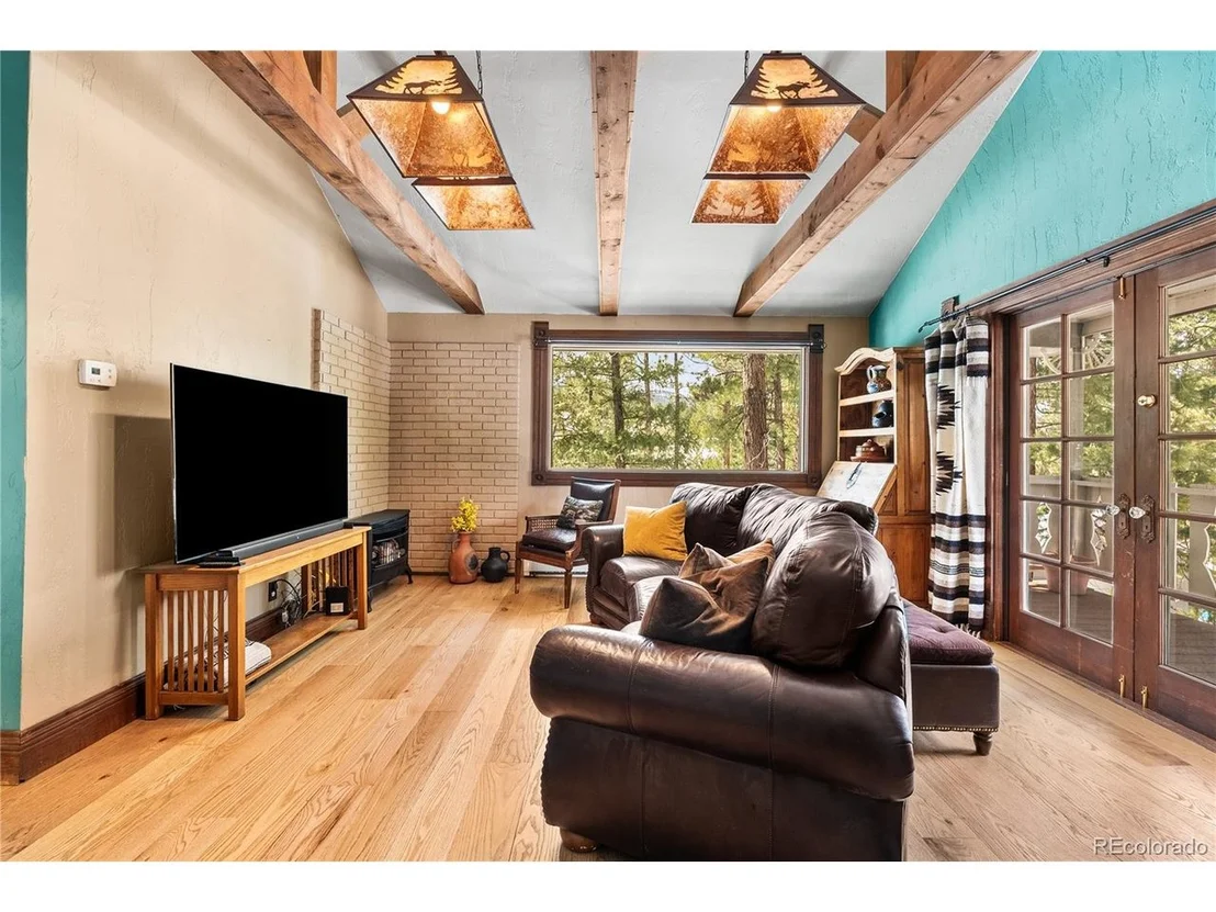 Photo of 82 Iris Dr