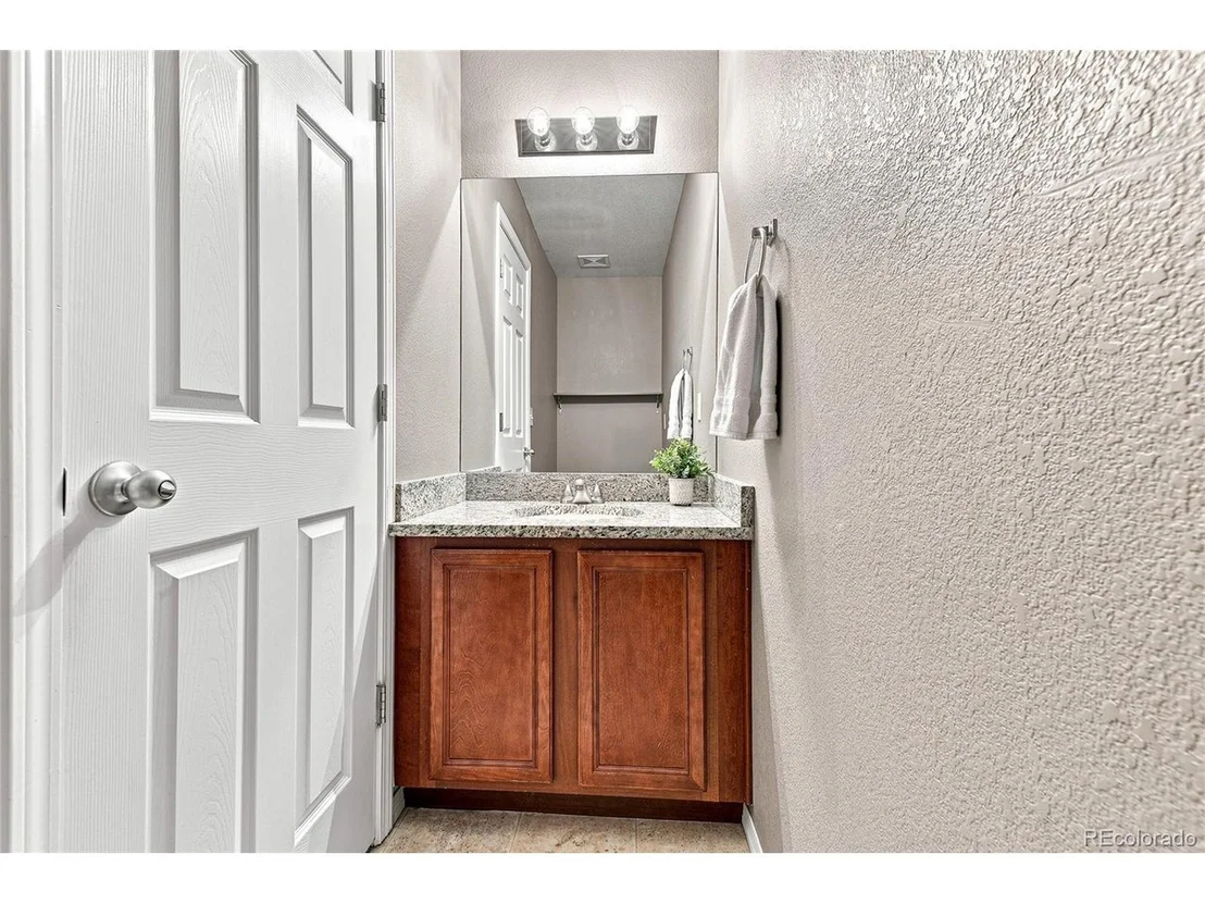 Photo of 330 Short Dr