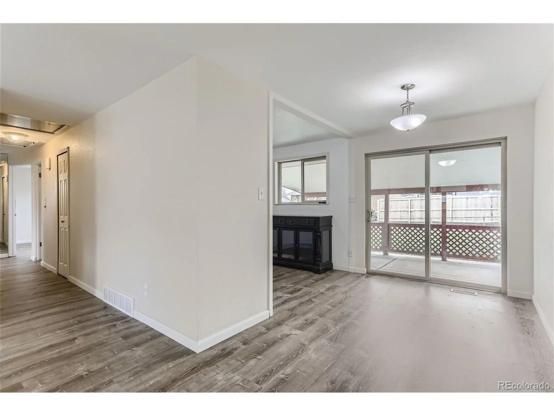 Photo of 48 W 81st Pl