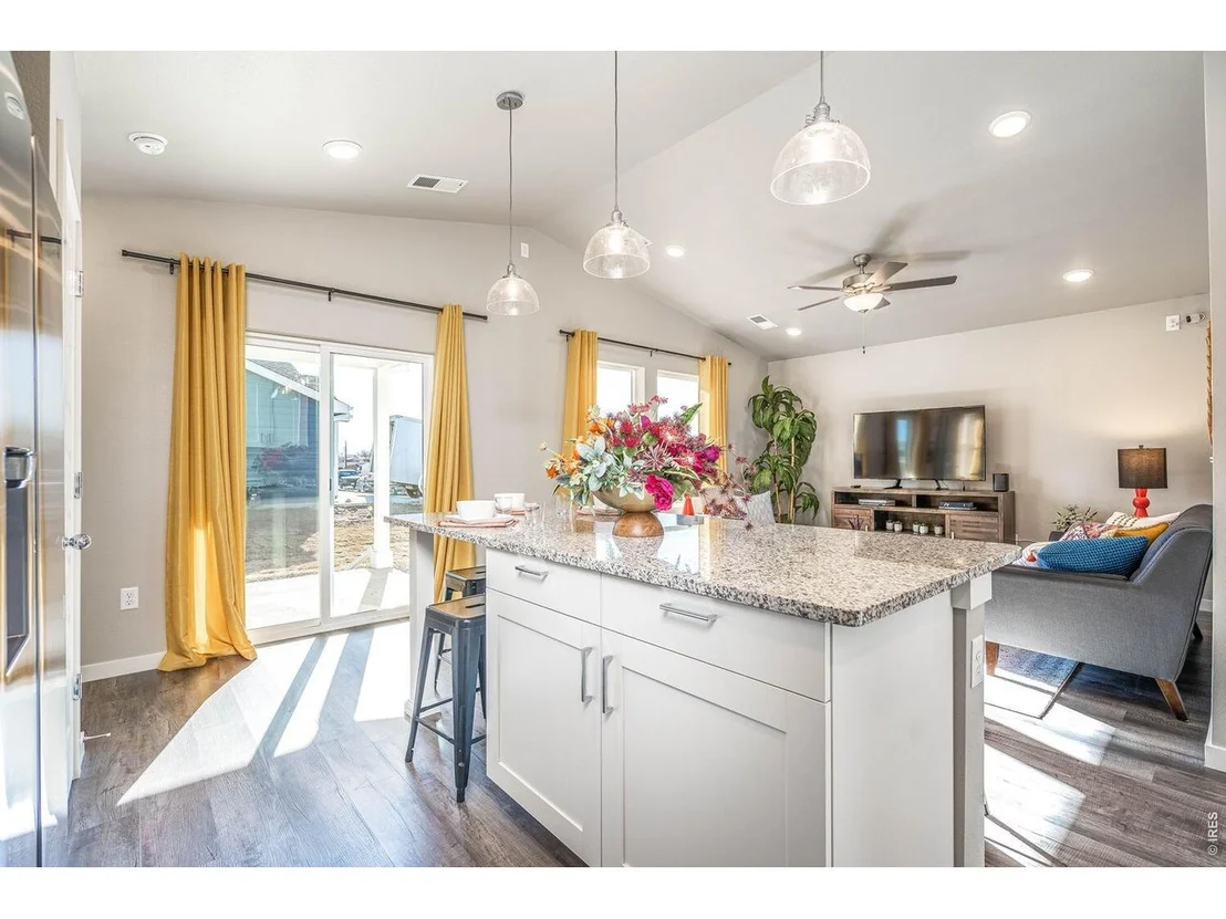Photo of 611 85th Ave