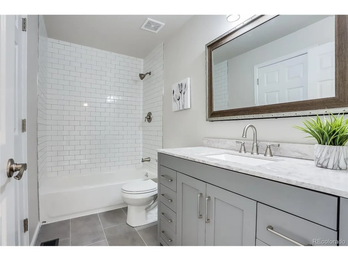 Photo of 4421 Eugene Way