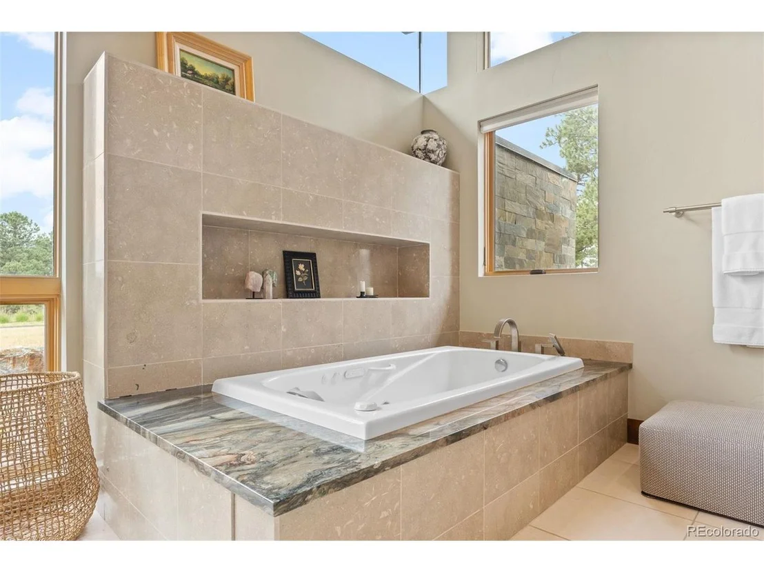 Photo of 2888 Highlands View Rd
