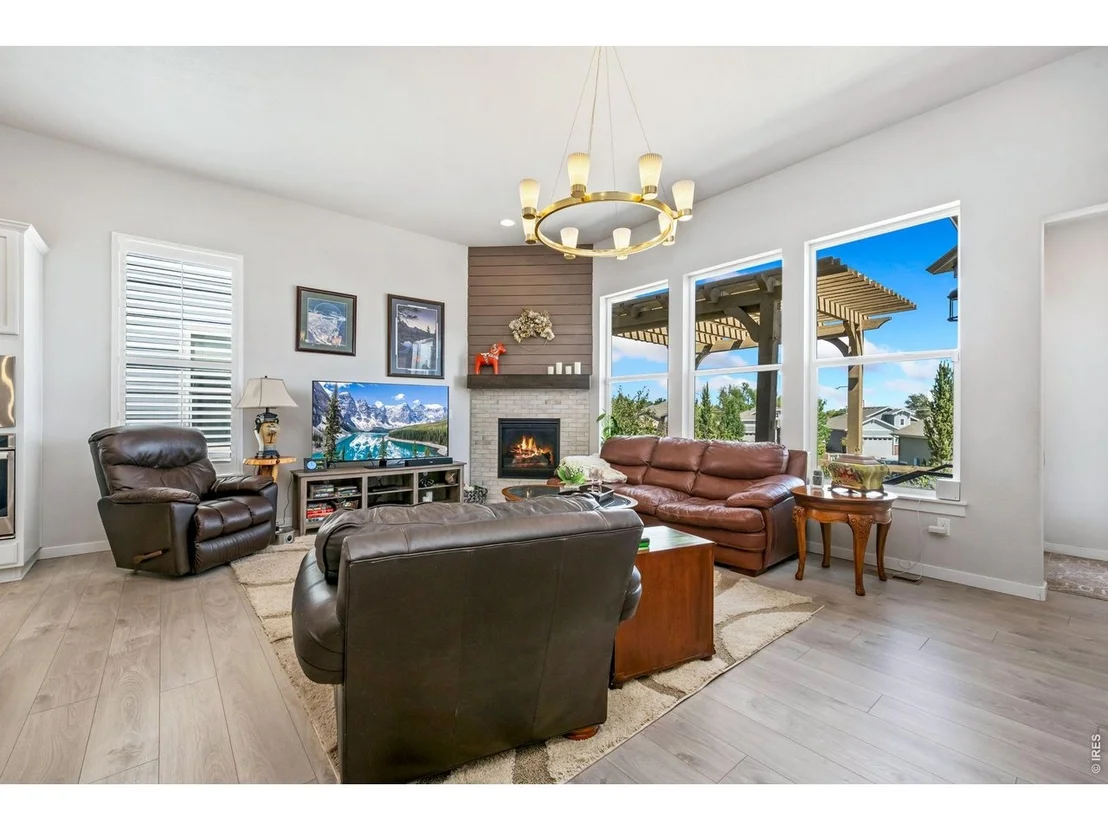 Photo of 4347 Bluffview Dr