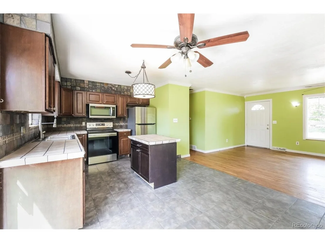 Photo of 3400 Mowry Pl