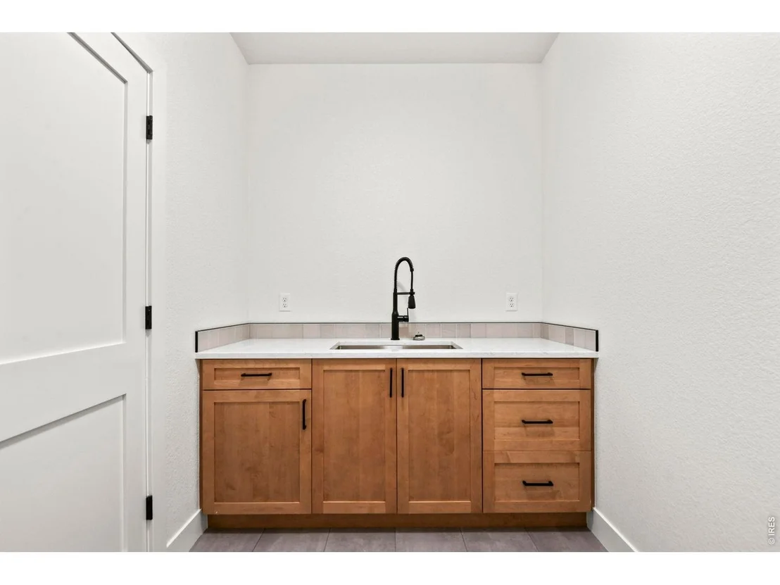 Photo of 1424 Burt Ave