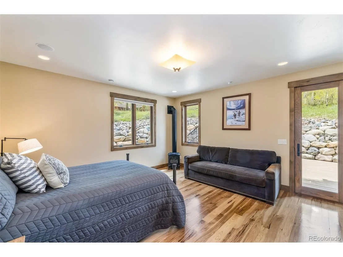 Photo of 127 Royal Redbird Dr