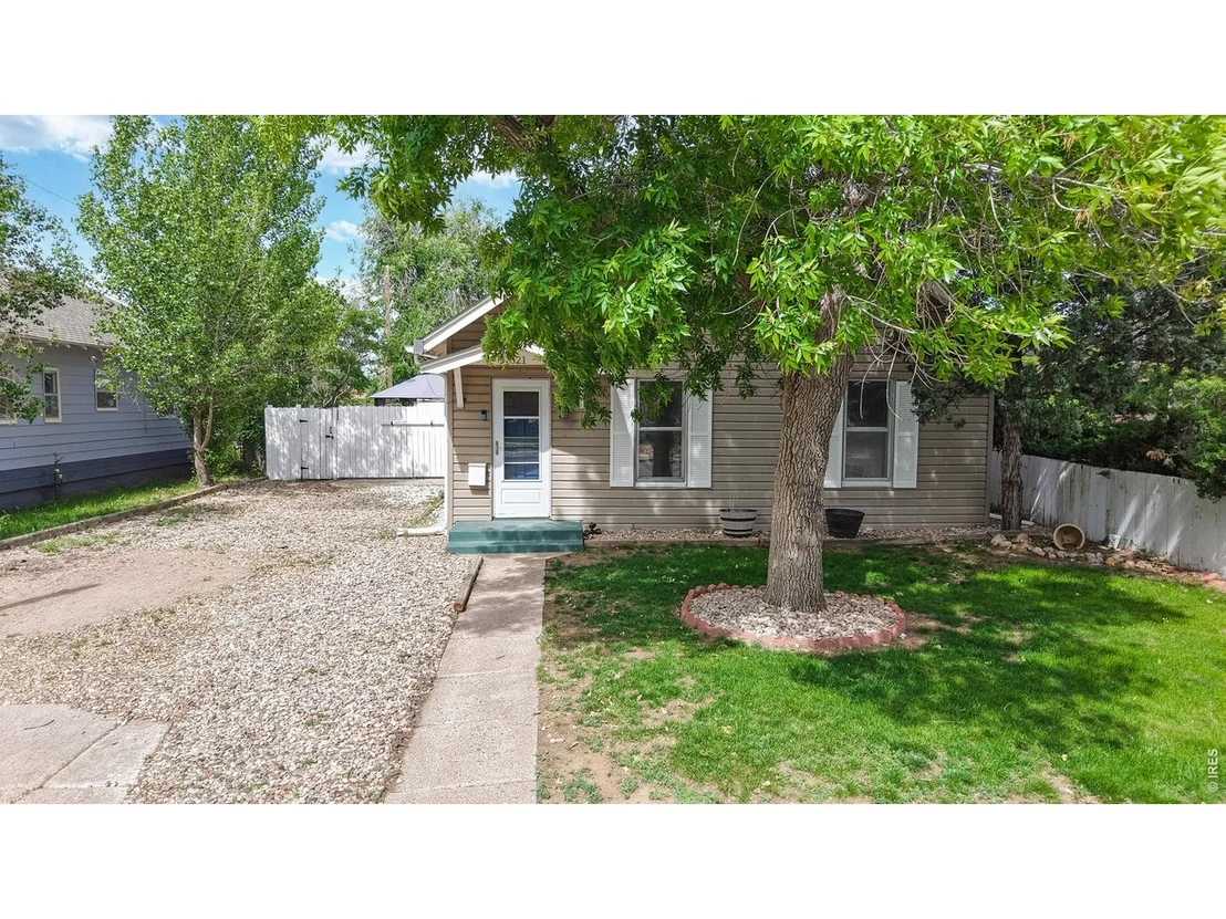 Photo of 521 1st Ave