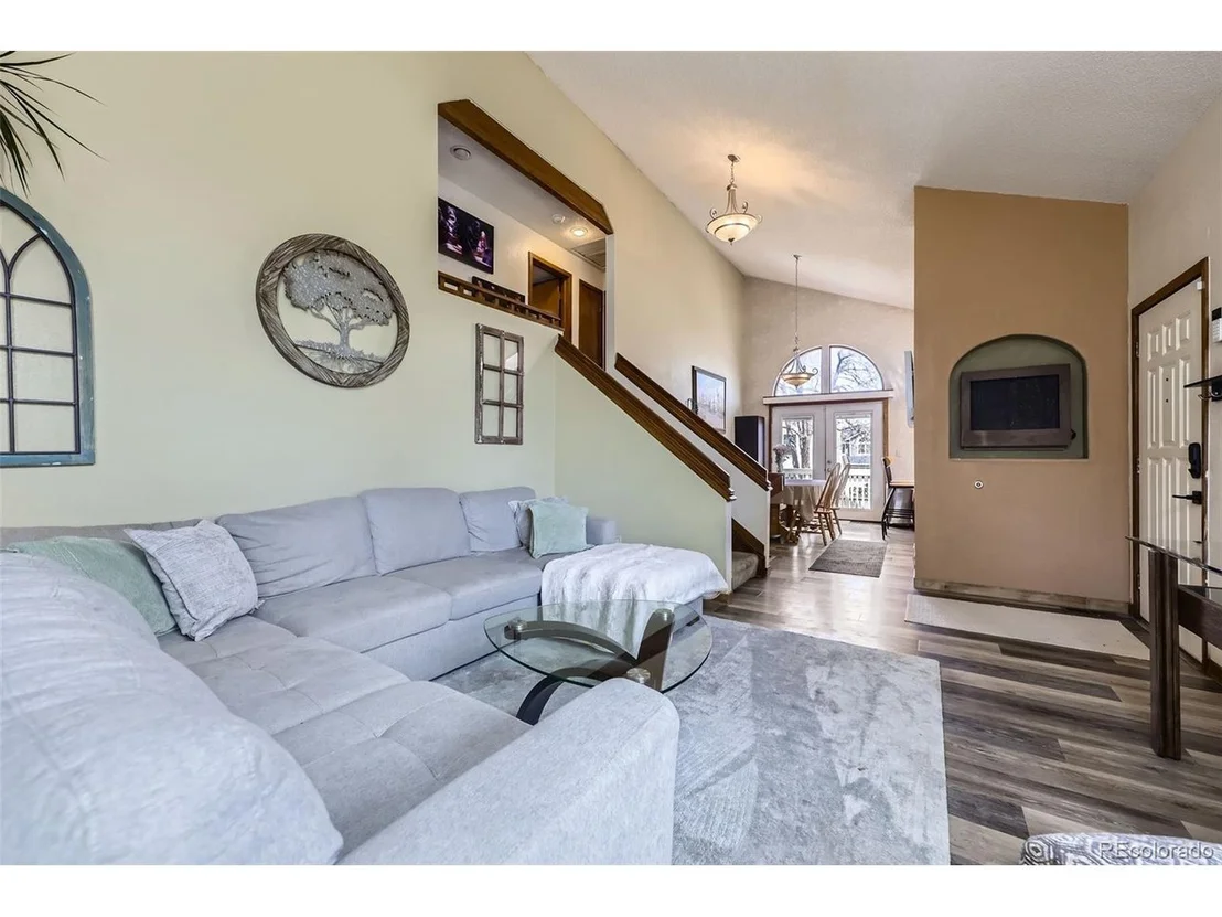 Photo of 9724 Iris St