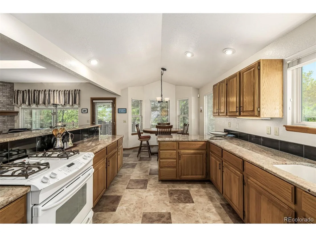 Photo of 6846 Otis St