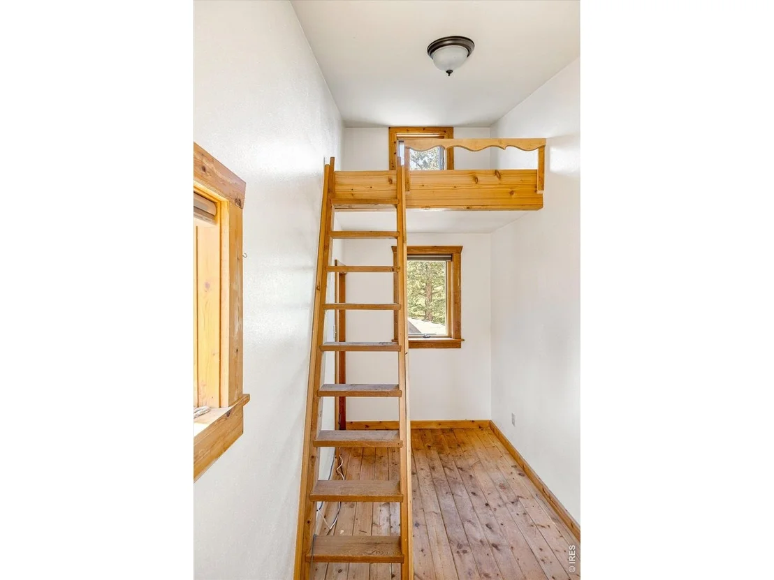 Photo of 241 Pine Glade Rd