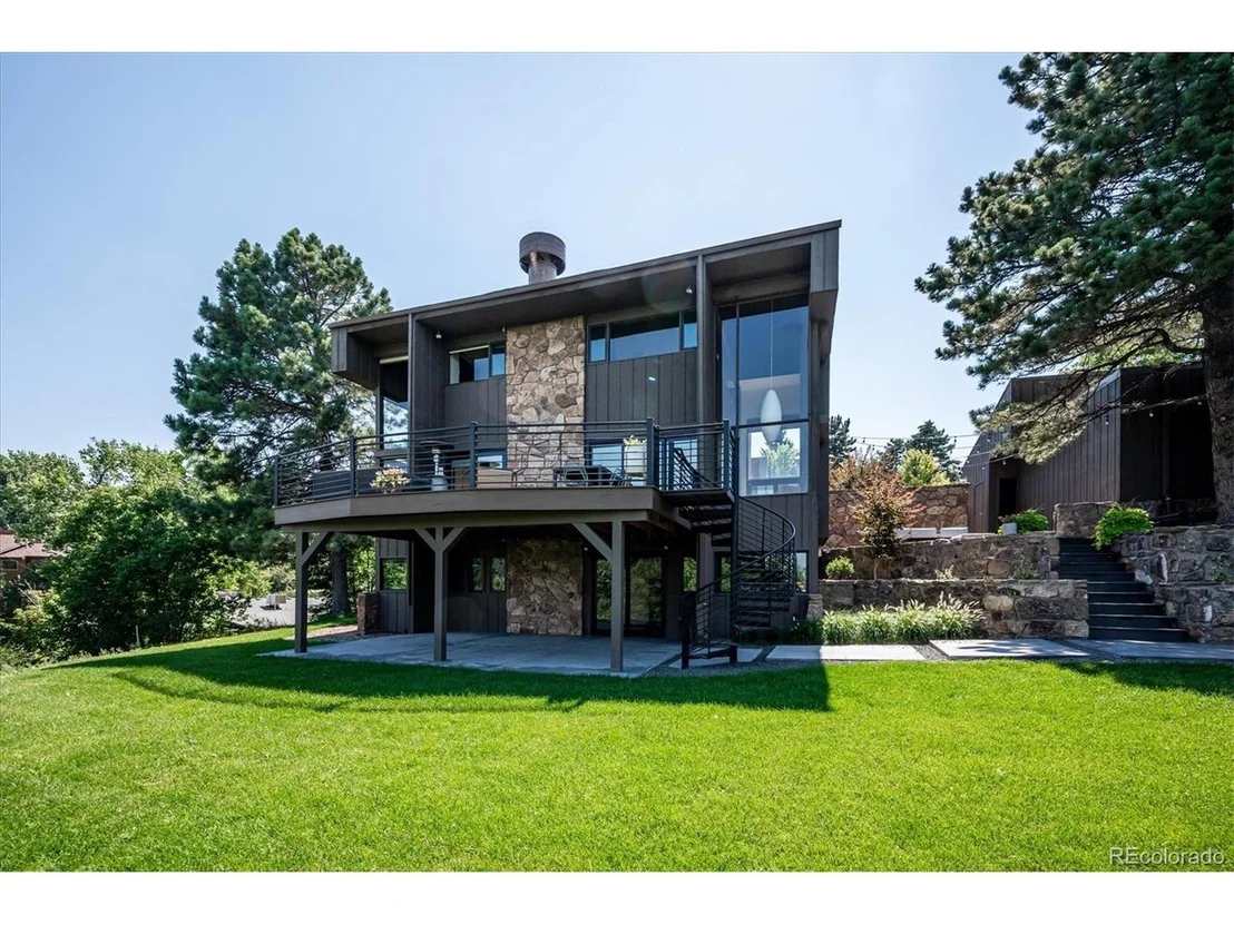 Photo of 14495 Foothill Rd