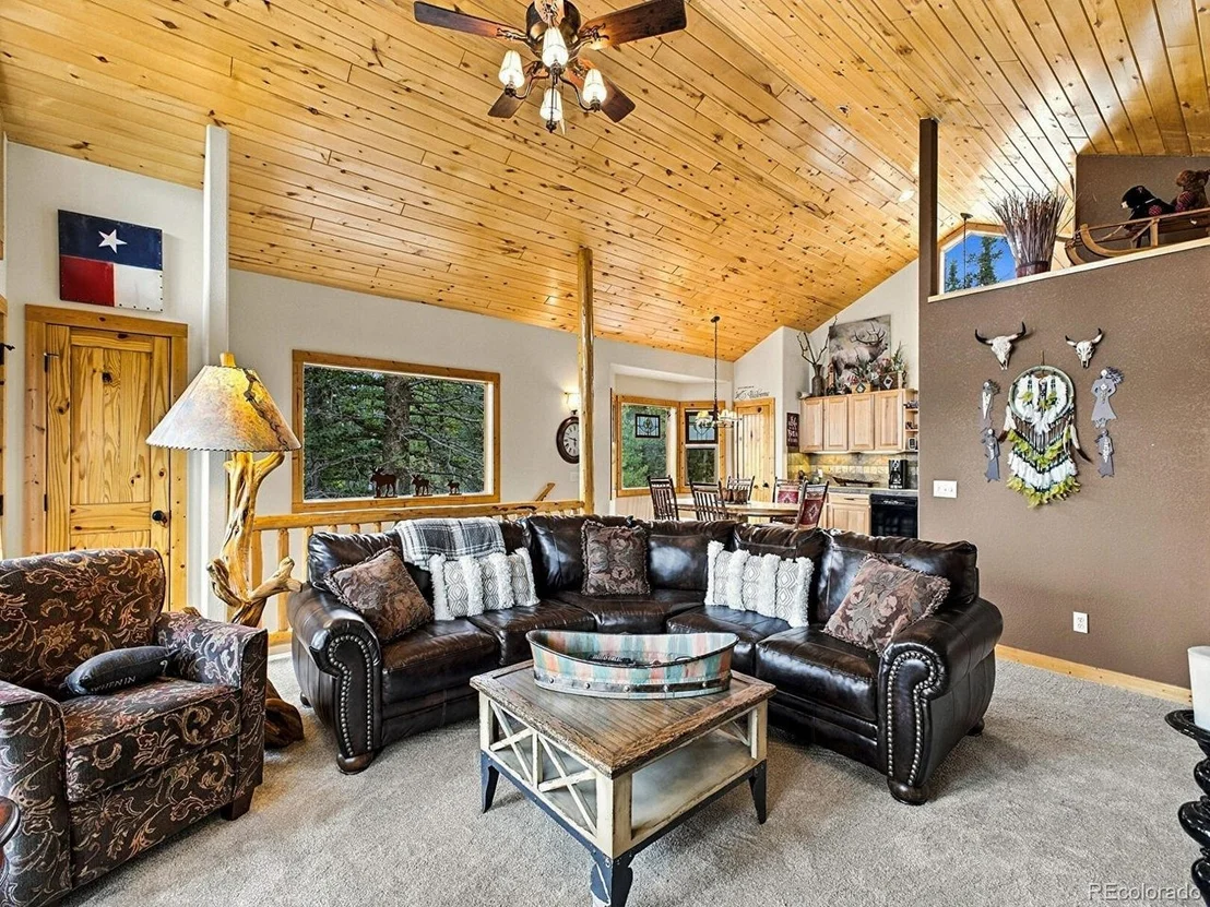 Photo of 150 Haida Rd