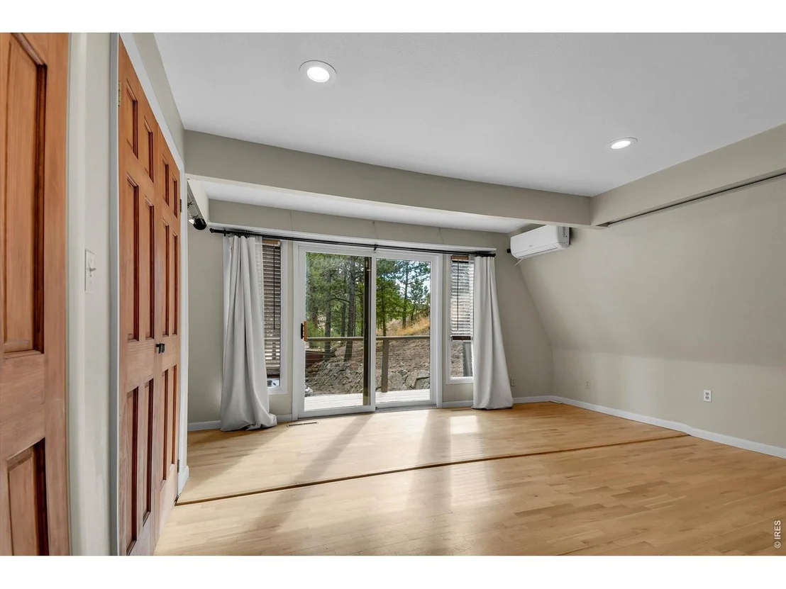 Photo of 28 Pine Brook Rd