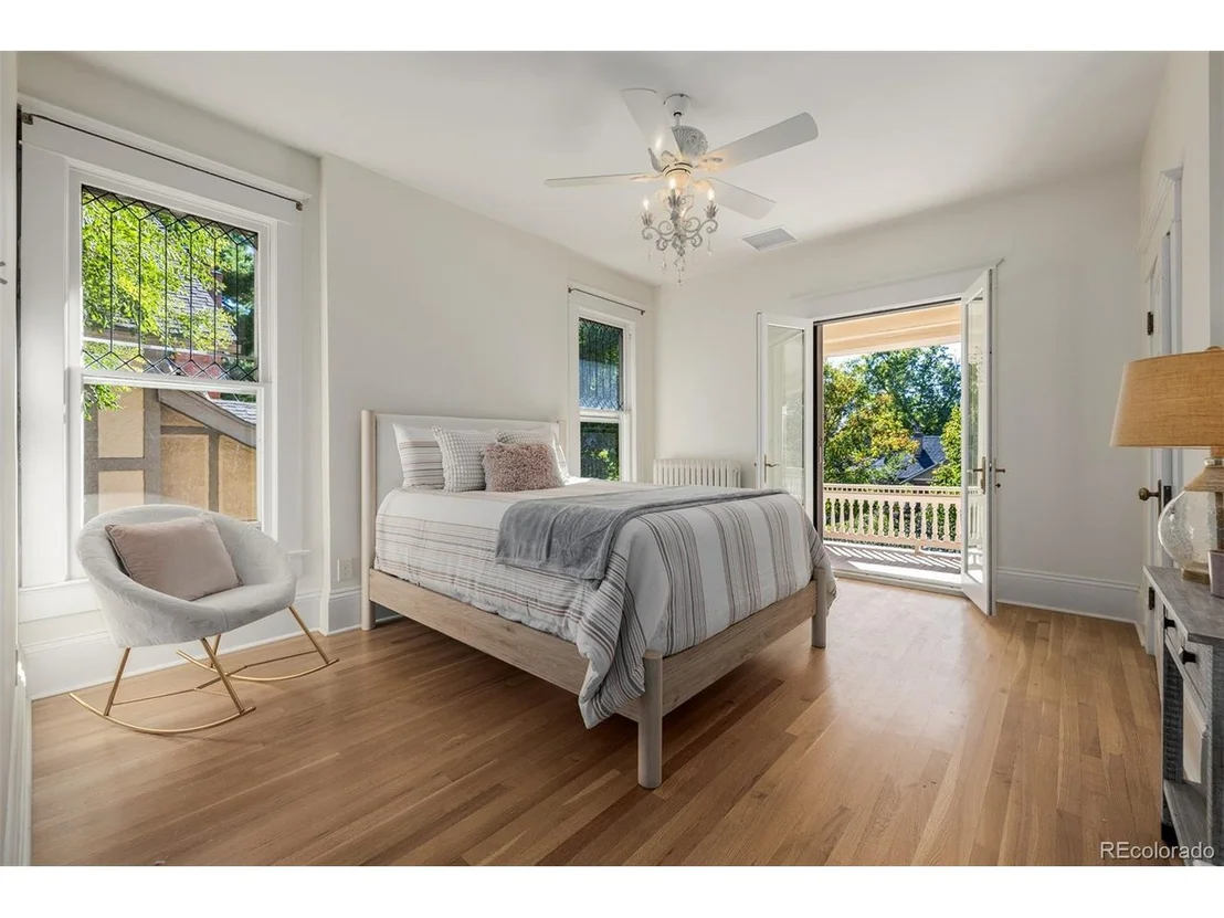 Photo of 2582 Eudora St